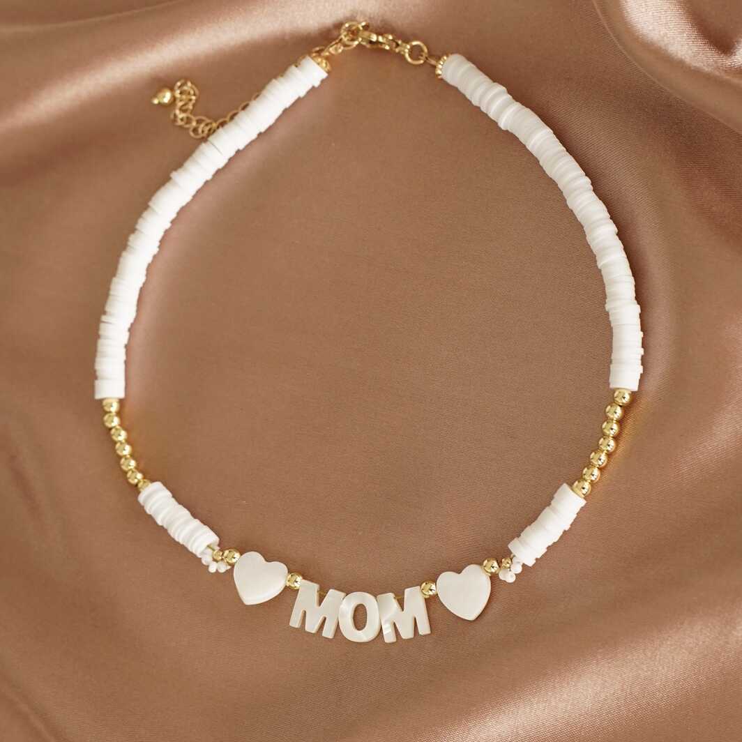 Cadena Mom