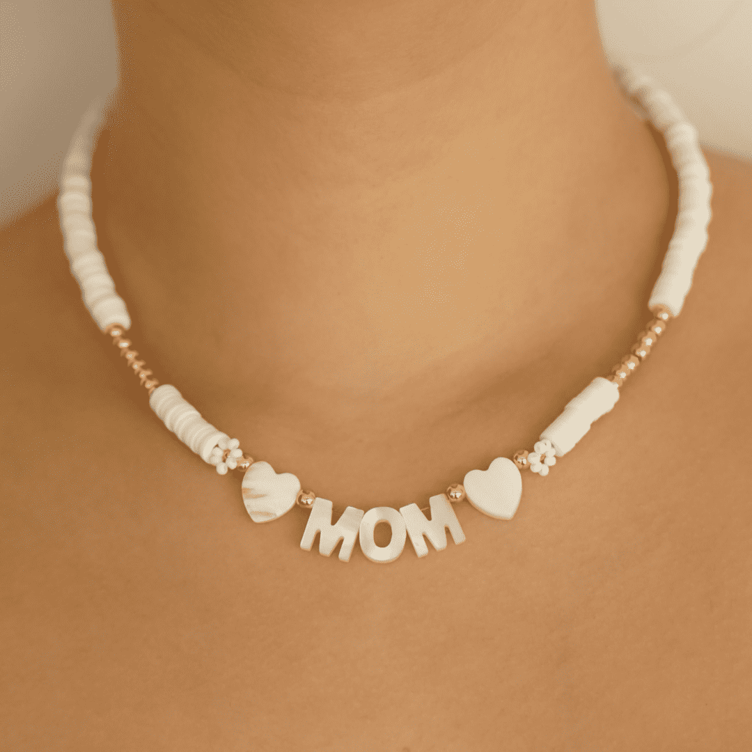 Cadena Mom