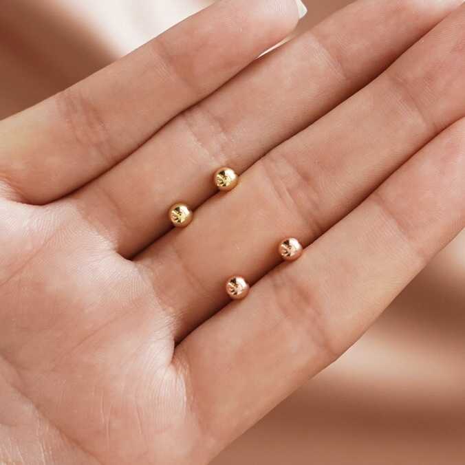 Aretes Chispitas Oro Rosa