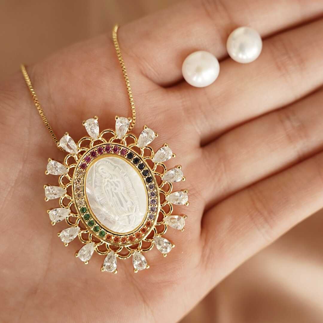Cadena Guadalupe + Aretes Pearl Grandes